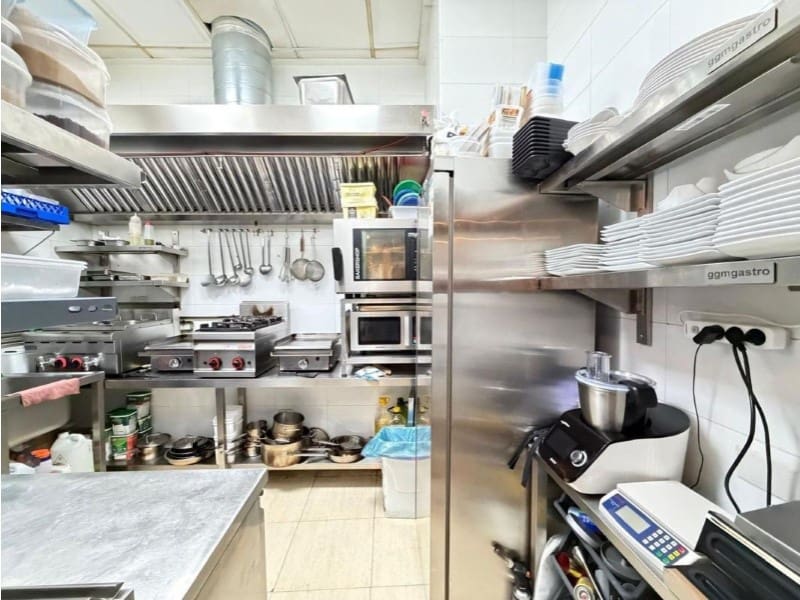 Entreprise à vendre à Torrevieja - 160 000 € (Ref: 10015503)