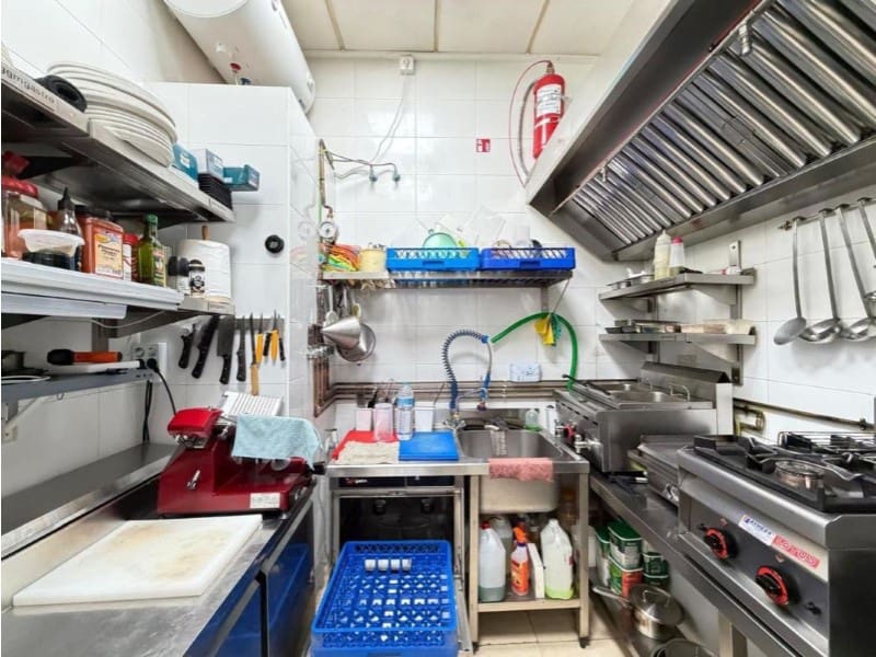 Entreprise à vendre à Torrevieja - 160 000 € (Ref: 10015503)