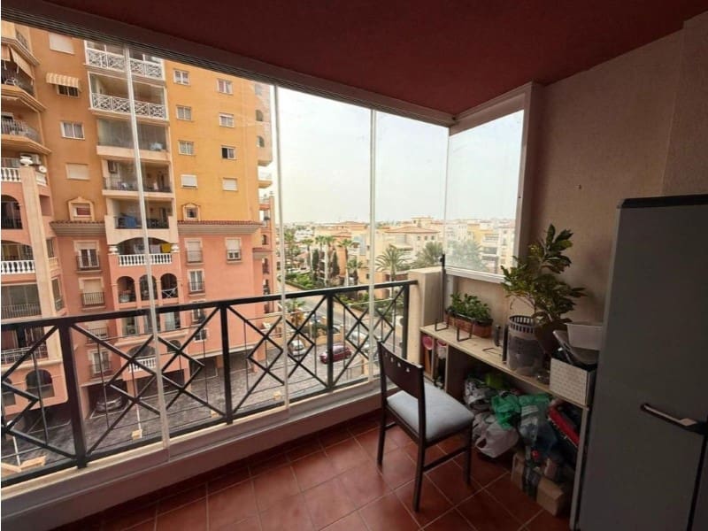 3 sovrum Lägenhet till salu i Torrevieja med pool - 329 000 € (Ref: 10018549)