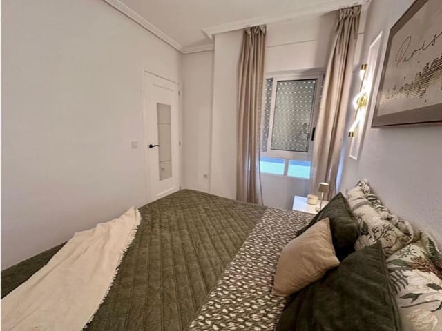 2 soveværelse Lejlighed til salg i Avenida Habaneras - Curva de Palangre, Torrevieja - € 189.900 (Ref: 10019187)