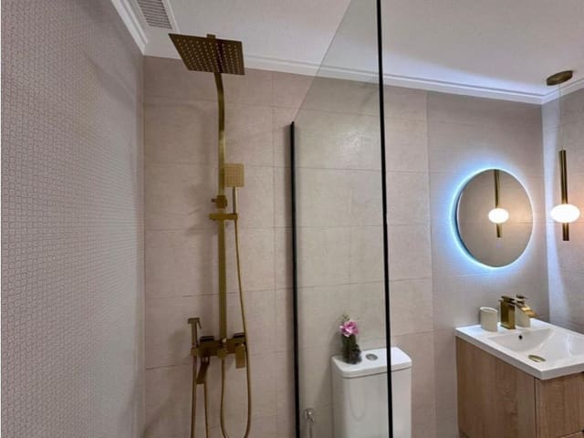 2 soveværelse Lejlighed til salg i Avenida Habaneras - Curva de Palangre, Torrevieja - € 189.900 (Ref: 10019187)