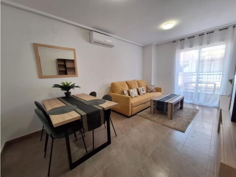 2 bedroom Apartment for sale in Torrevieja - € 187,000 (Ref: 10019188)