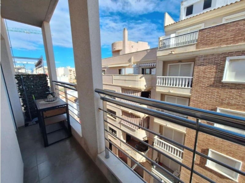 2 bedroom Apartment for sale in Torrevieja - € 187,000 (Ref: 10019188)