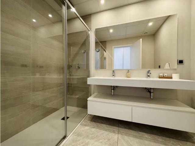 3 quarto Apartamento para venda em Playa Poniente, Benidorm - 679 000 € (Ref: 10019198)