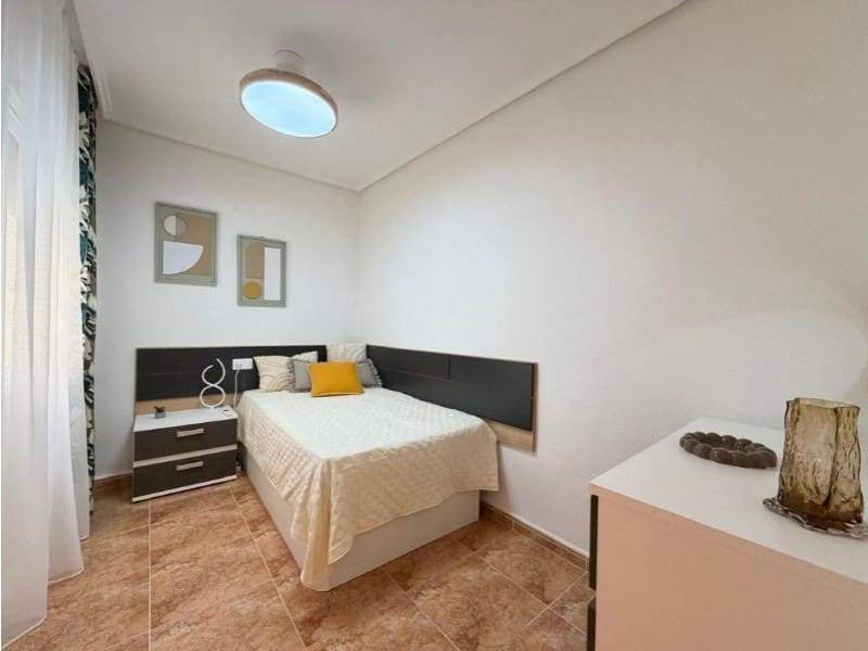 2 sovrum Lägenhet till salu i Torrevieja - 144 900 € (Ref: 10027240)
