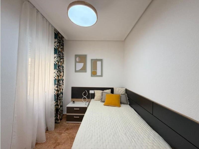 2 sovrum Lägenhet till salu i Torrevieja - 144 900 € (Ref: 10027240)