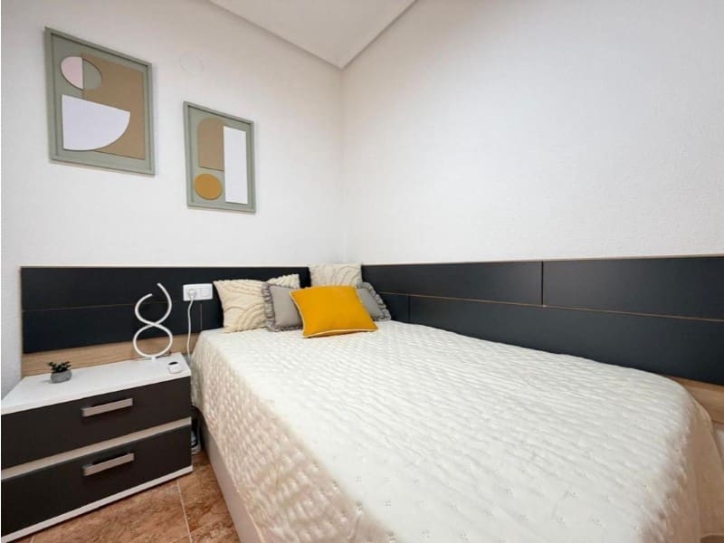 2 sovrum Lägenhet till salu i Torrevieja - 144 900 € (Ref: 10027240)