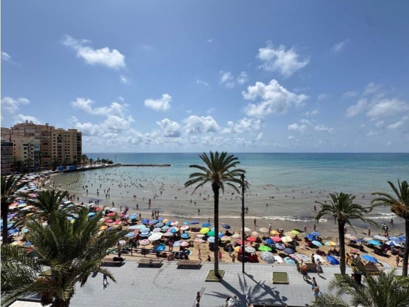 3 soveværelse Lejlighed til salg i Torrevieja - € 420.000 (Ref: 10028114)