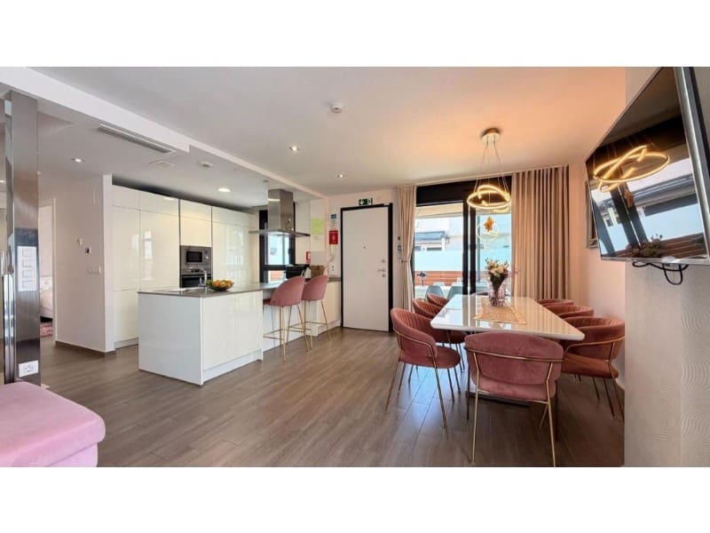 Chalet de 5 habitaciones en Torrevieja en venta con piscina - 558.900 € (Ref: 10028115)