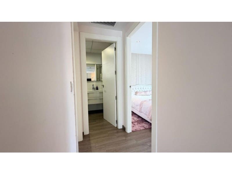 Chalet de 5 habitaciones en Torrevieja en venta con piscina - 558.900 € (Ref: 10028115)