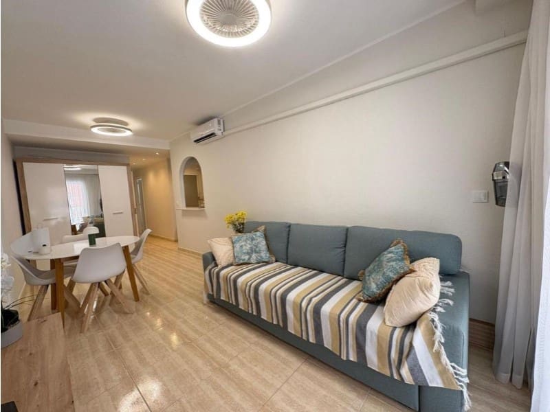 2 soverom Leilighet til salgs i Torrevieja - € 179 900 (Ref: 10028116)