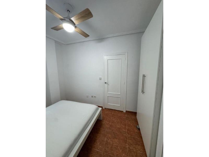 Apartamento de 3 habitaciones en Torrevieja en venta - 199.000 € (Ref: 10028119)