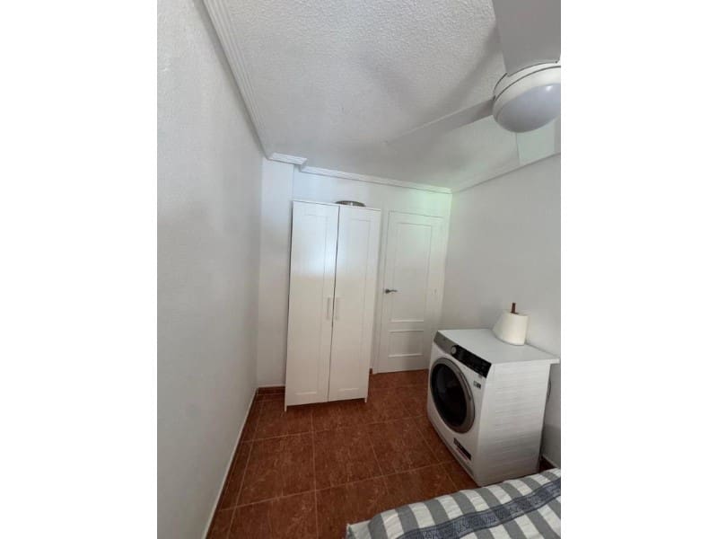 Apartamento de 3 habitaciones en Torrevieja en venta - 199.000 € (Ref: 10028119)