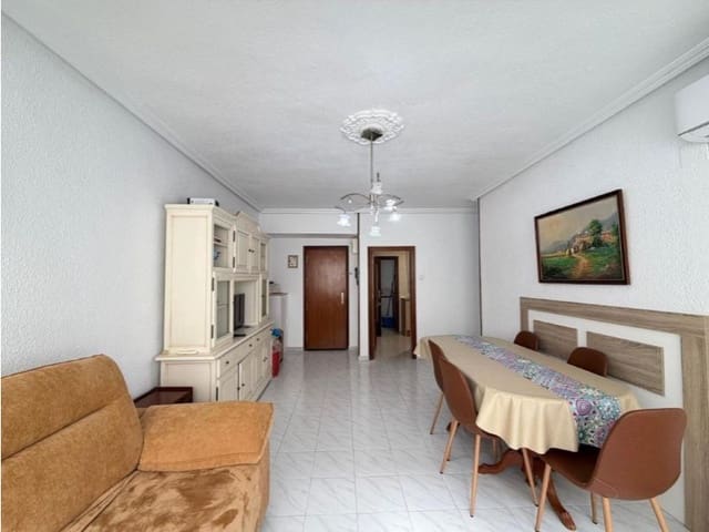 Apartamento de 3 habitaciones en Centro - Muelle Pesquero, Torrevieja en venta - 175.000 € (Ref: 10028120)