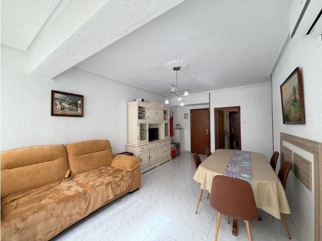 Apartamento de 3 habitaciones en Centro - Muelle Pesquero, Torrevieja en venta - 175.000 € (Ref: 10028120)
