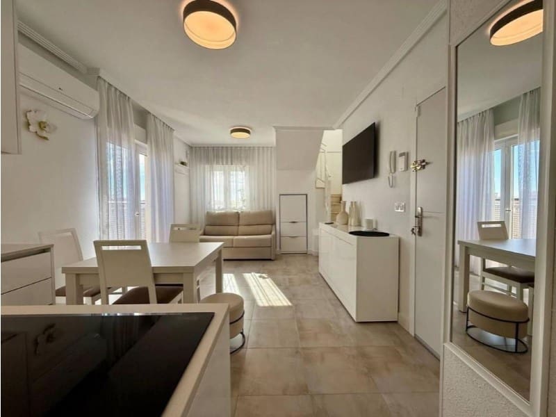 Apartamento de 1 habitación en Torrevieja en venta - 149.900 € (Ref: 10028121)