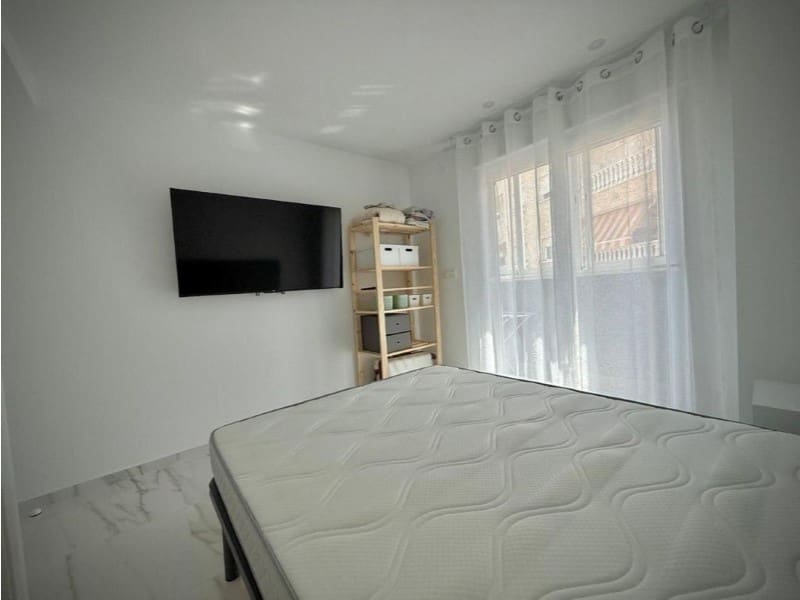 1 sypialnia Apartament na sprzedaż w Torrevieja - 179 900 € (Ref: 10028123)