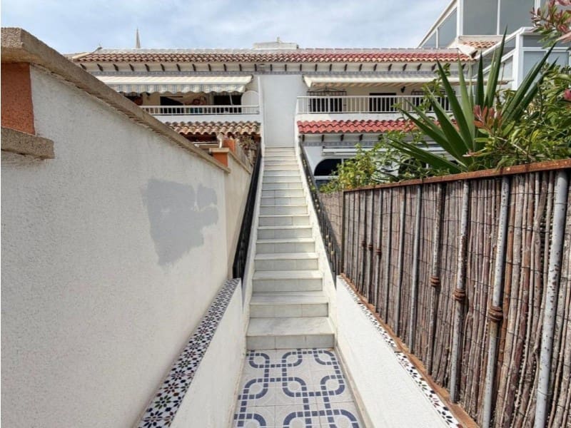 2 bedroom Villa for sale in Torrevieja - € 165,000 (Ref: 10028124)
