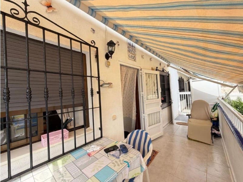 2 bedroom Villa for sale in Torrevieja - € 165,000 (Ref: 10028124)