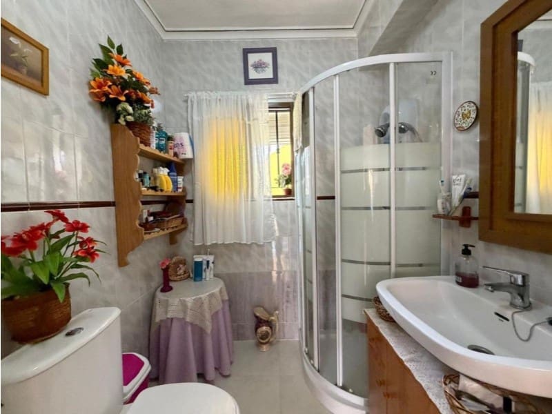 2 bedroom Villa for sale in Torrevieja - € 165,000 (Ref: 10028124)