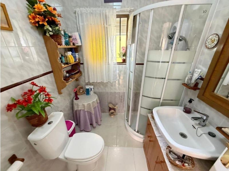 2 bedroom Villa for sale in Torrevieja - € 165,000 (Ref: 10028124)