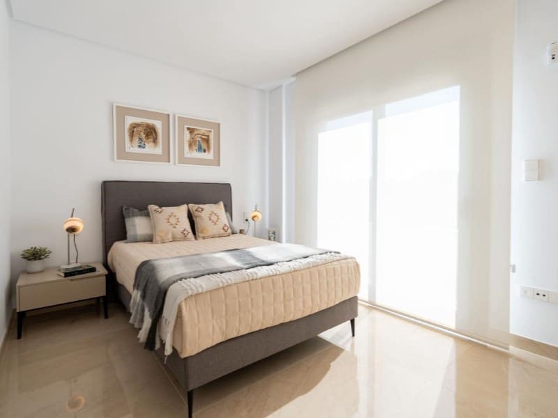 3 soveværelse Semi-Rækkehus til salg i La Marina med swimmingpool - € 459.000 (Ref: 10028126)