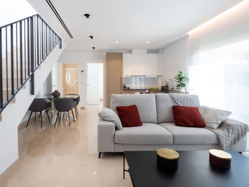 3 soveværelse Semi-Rækkehus til salg i La Marina med swimmingpool - € 459.000 (Ref: 10028126)