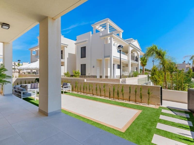 2 bedroom Apartment for sale in Rojales with pool - € 310,000 (Ref: 10028128)