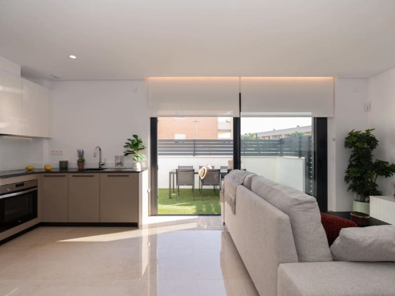 3 quarto Moradia para venda em La Marina com piscina - 595 000 € (Ref: 10028129)