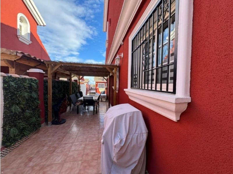 3 bedroom Semi-detached Villa for sale in Orihuela - € 285,000 (Ref: 10041010)