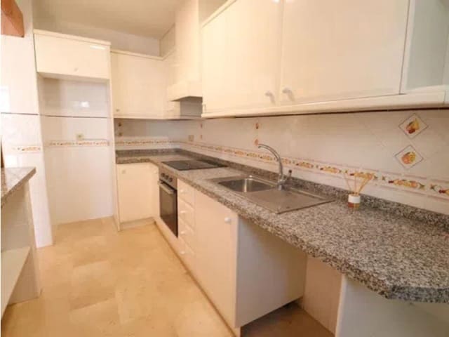 2 soveværelse Semi-Rækkehus til salg i Orihuela ciudad, Orihuela med swimmingpool - € 215.000 (Ref: 10041011)