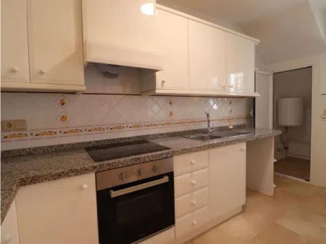 2 soveværelse Semi-Rækkehus til salg i Orihuela ciudad, Orihuela med swimmingpool - € 215.000 (Ref: 10041011)