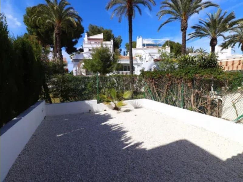 2 soveværelse Semi-Rækkehus til salg i Orihuela med swimmingpool - € 215.000 (Ref: 10041011)