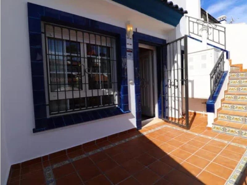 2 soveværelse Semi-Rækkehus til salg i Orihuela med swimmingpool - € 215.000 (Ref: 10041011)