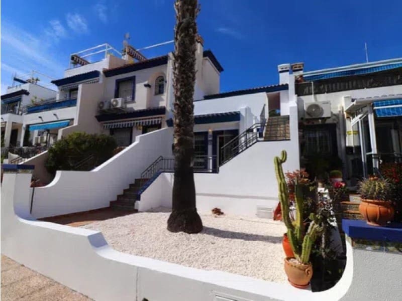 2 soveværelse Semi-Rækkehus til salg i Orihuela med swimmingpool - € 215.000 (Ref: 10041011)