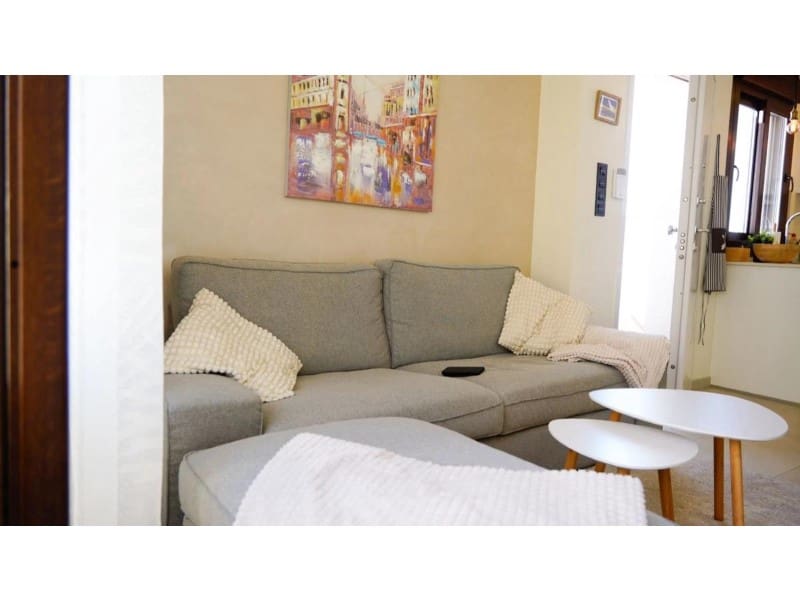 3 slaapkamer Halfvrijstaande villa te koop in Torrevieja met zwembad - € 329.000 (Ref: 10042933)