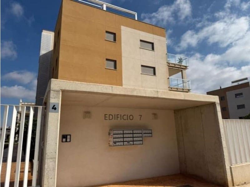 2 slaapkamer Appartement te koop in Torrevieja met zwembad - € 269.000 (Ref: 10042934)