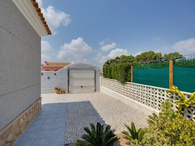 4 chambre Villa/Maison à vendre à La Regia avec piscine garage - 590 000 € (Ref: 10042948)