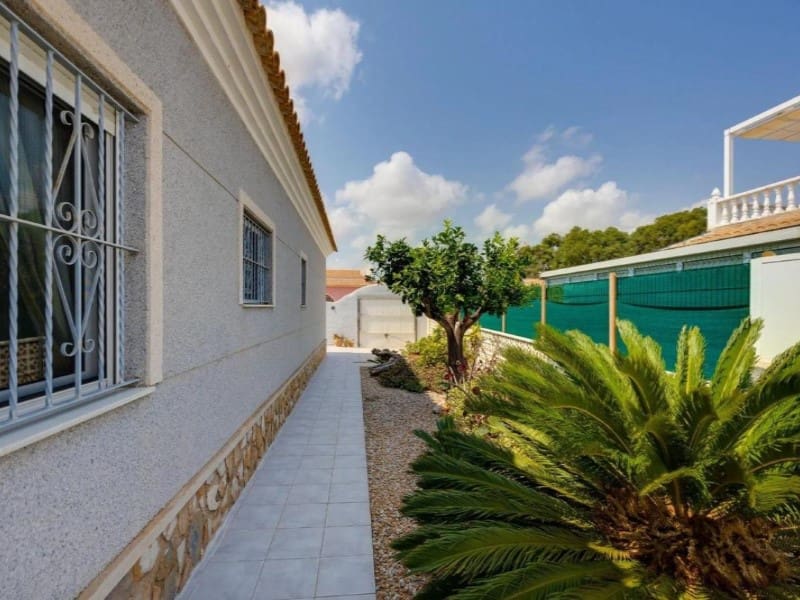 4 chambre Villa/Maison à vendre à La Regia avec piscine garage - 590 000 € (Ref: 10042948)