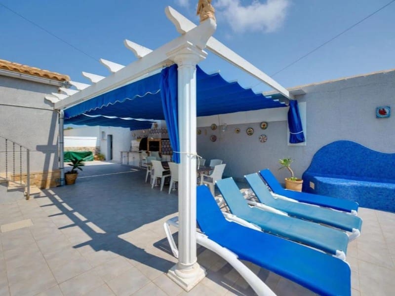 4 chambre Villa/Maison à vendre à La Regia avec piscine garage - 590 000 € (Ref: 10042948)