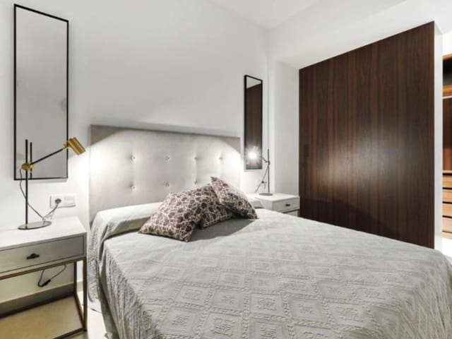 2 slaapkamer Halfvrijstaande villa te koop in La Veleta, Torrevieja met zwembad - € 380.000 (Ref: 10042955)
