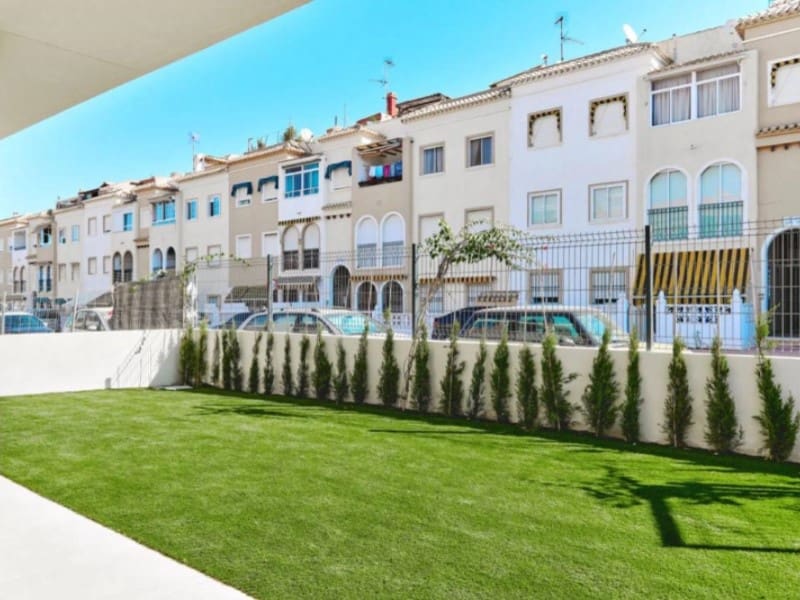 Pareado de 2 habitaciones en La Veleta en venta con piscina - 380.000 € (Ref: 10042955)