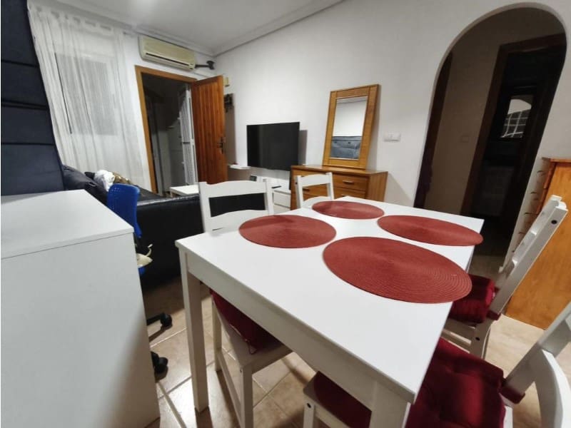 2 bedroom Semi-detached Villa for sale in Guardamar del Segura with pool - € 159,000 (Ref: 10042958)