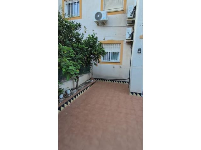 2 soverom Kjedet enebolig til salgs i El Edén, Guardamar del Segura med svømmebasseng - € 159 000 (Ref: 10042958)