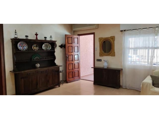 3 bedroom Semi-detached Villa for sale in Centro - Muelle Pesquero, Torrevieja - € 209,000 (Ref: 10042961)