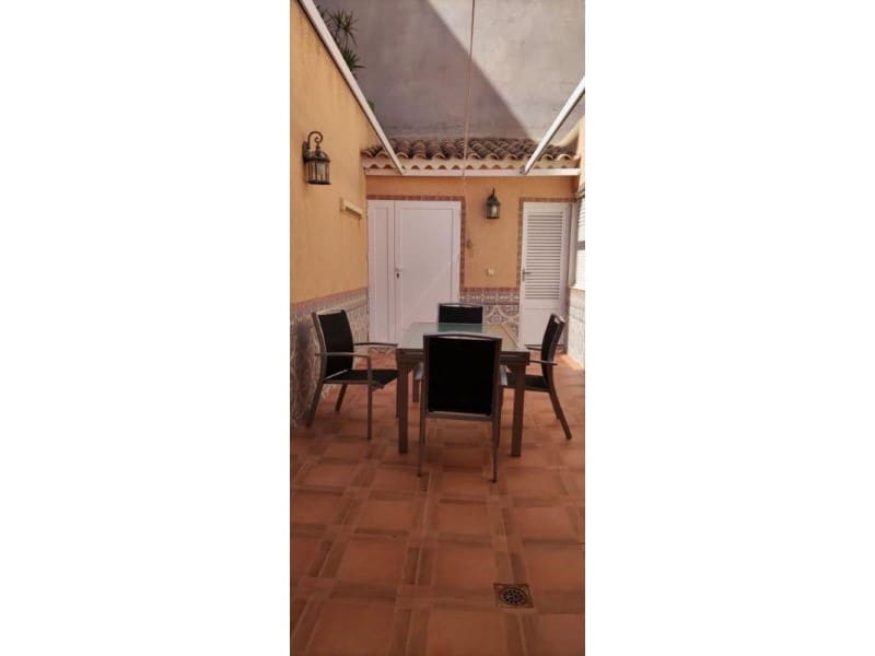 3 bedroom Semi-detached Villa for sale in Torrevieja - € 209,000 (Ref: 10042961)