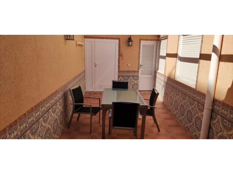 3 bedroom Semi-detached Villa for sale in Torrevieja - € 209,000 (Ref: 10042961)