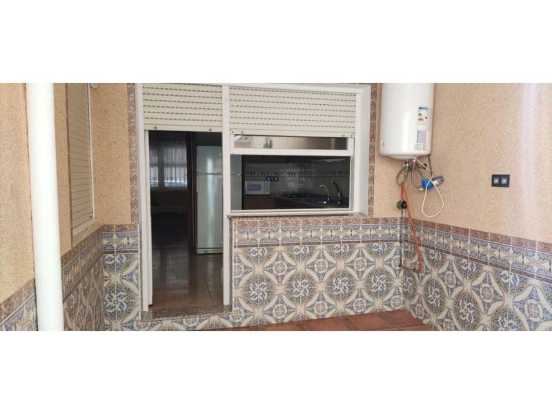 3 bedroom Semi-detached Villa for sale in Torrevieja - € 209,000 (Ref: 10042961)