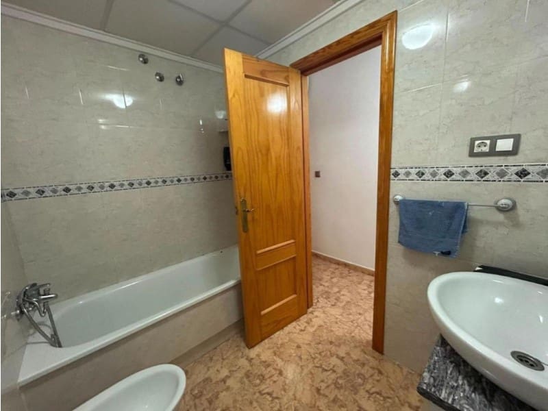 3 sovrum Lägenhet till salu i Torrevieja med pool - 199 900 € (Ref: 10042962)
