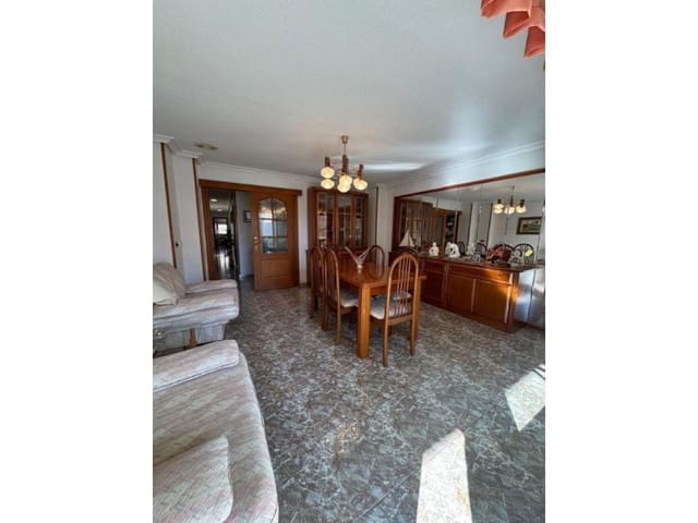 Apartamento de 4 habitaciones en Centro - Muelle Pesquero, Torrevieja en venta - 309.000 € (Ref: 10042963)
